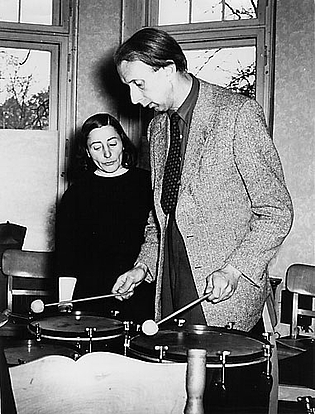Ulrich Keßler mit der Tanzdozentin Til Thiele im Wigman-Studio, ca. 1956