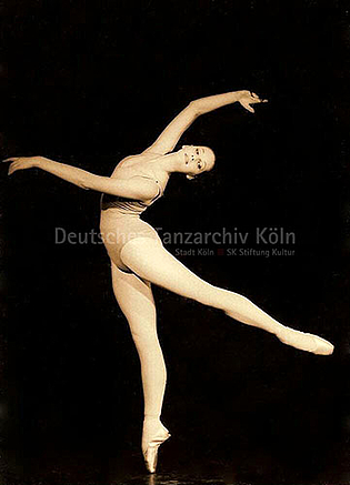 Bewegungsstudie der Tänzerin Jane Niedermeier, Württembergisches Staatstheater Stuttgart, 1970er Jahre
