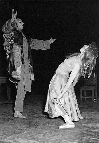 Sylvia Wenschau und Roger George im  ‚Wunderbaren Mandarin‘ (Bartók), Städtische Bühne Heidelberg 1956.